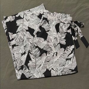 Black and White Leaf Print Pants